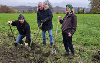 Uwe, Rainer und Maya (alle AGU) hatten sichtlich Freude und Spaß bei dieser Aktion